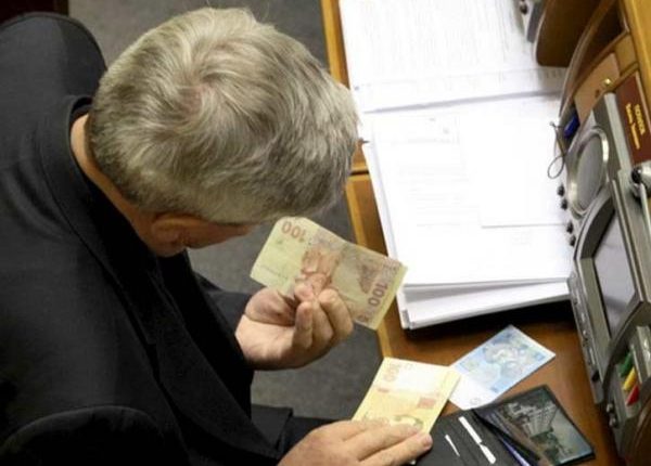 “Пахари” с мандатами получили 2,4 млн гривен за интенсивность депутатского труда